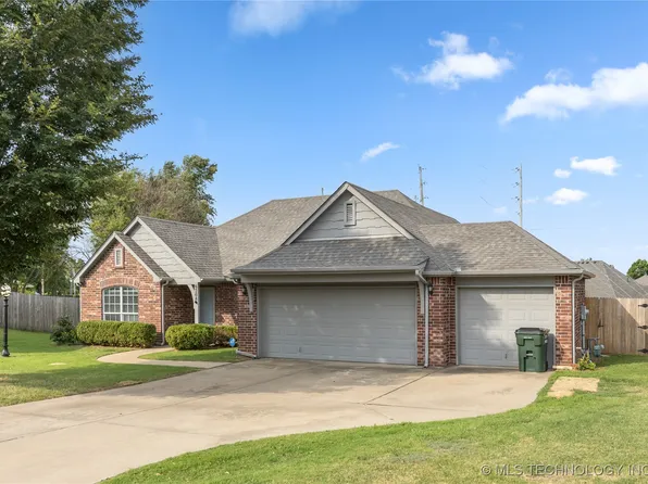 9208 N 98th East Ct, Owasso, OK 74055