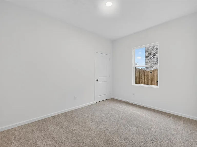 2128 Meadow Park — Photo 12