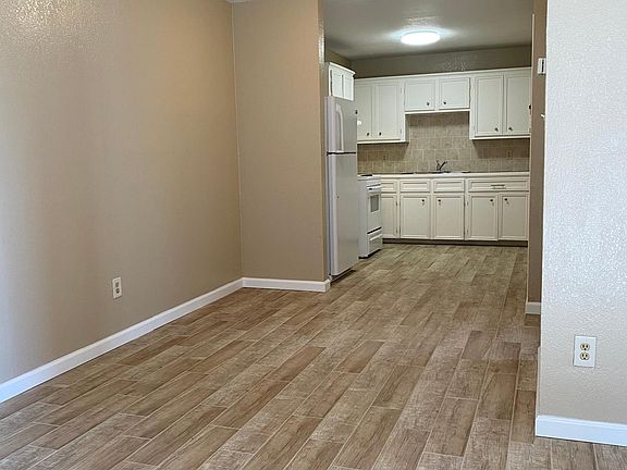 2nd image of 2200 N 32nd St APT 2