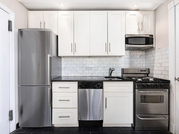 5th image of 248 E 32nd St #3A