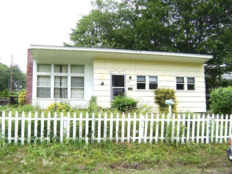 1st image of 12 Beecherie Ave