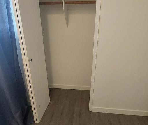 5th image of 6413 36a Ave NW