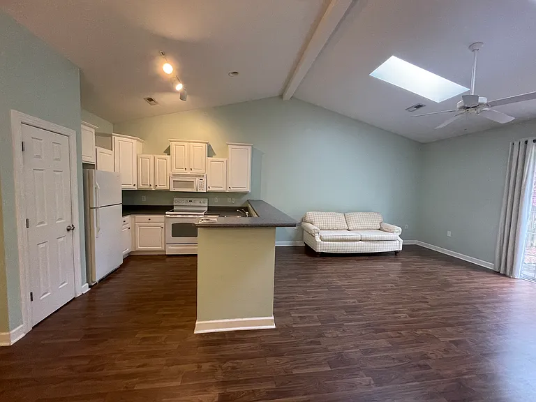 5126 Christian Dr — Photo 11