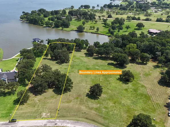 4 Sandy Cove Dr, Streetman, TX 75859