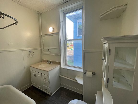5th image of 617 N 9th St #1