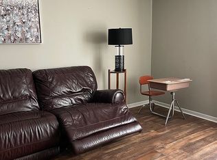 21 Birch Tree Ct, Elmhurst, IL 60126