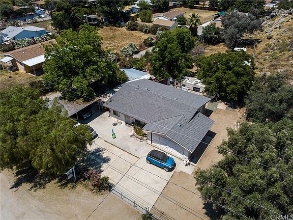 2nd image of 25793 Melba Ave