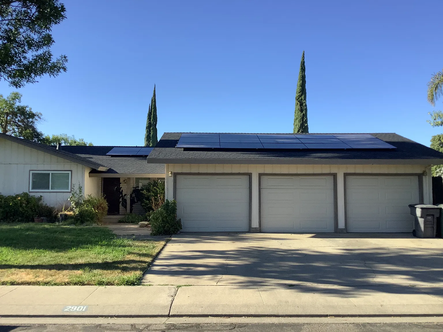 4 bed, 1476 sqft, $2,395 — Photo 2