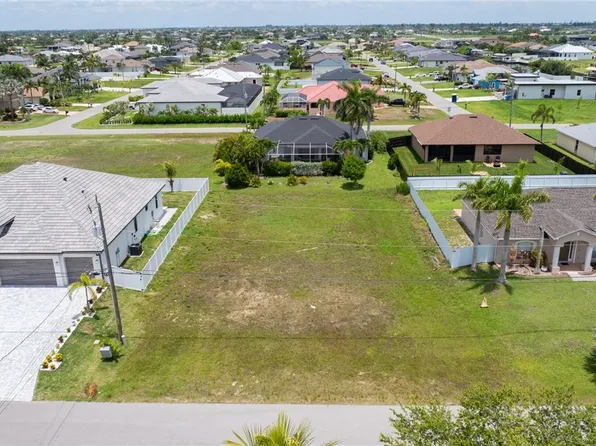 105 NW 35th Pl, Cape Coral, FL 33993