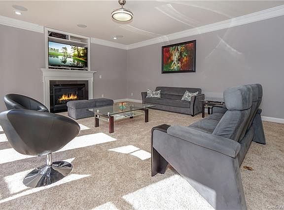 5th image of 118 Pauls Ln