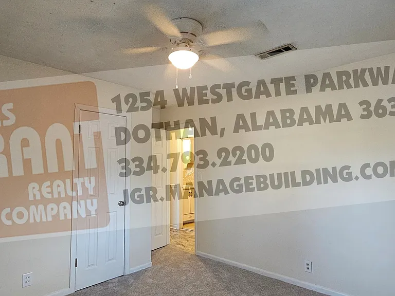 306 Mustang Dr — Photo 17