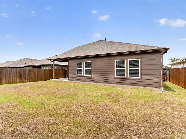 2109 Muscovy St — Photo 29