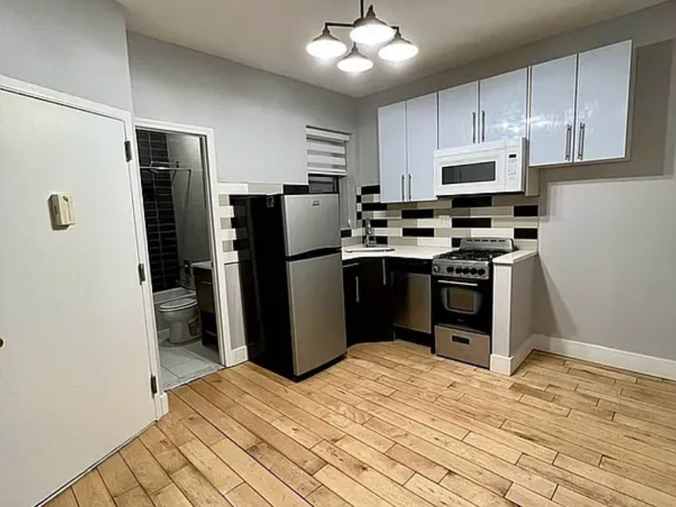 1st image of 399 Chauncey St APT 2C