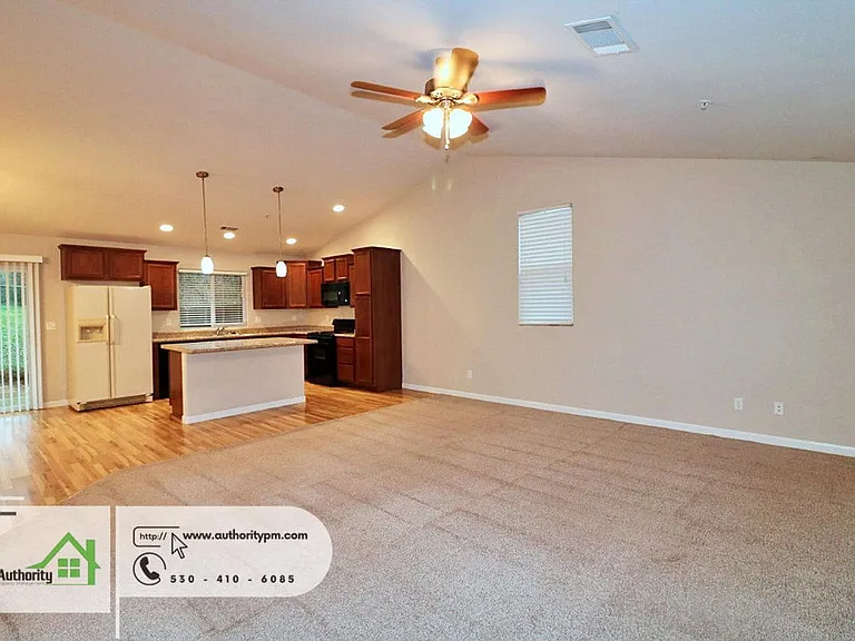 2381 Yellow Finch Way — Photo 6
