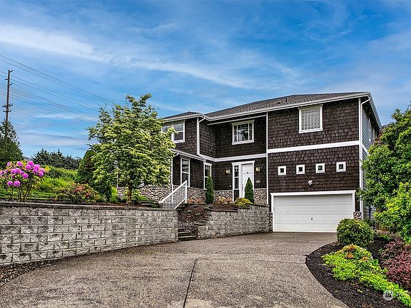 3rd image of 7607 80th Avenue NE