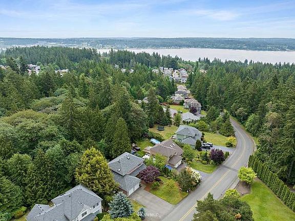 3rd image of 4814 NW Walgren Dr
