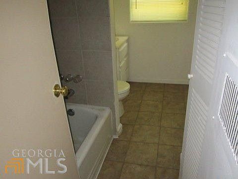 2nd image of 4323 Sierra Dr