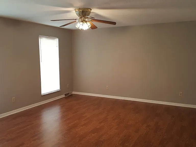 70 Veldt Ln — Photo 4
