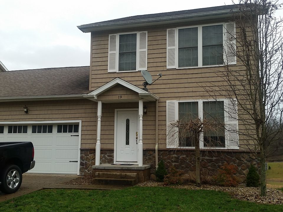 1st image of 92 Hall Valley Ct