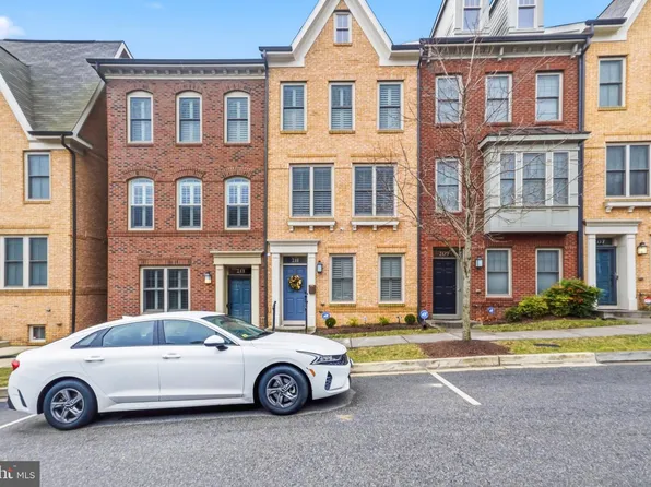 211 Beacon Pl NE, Washington, DC 20011