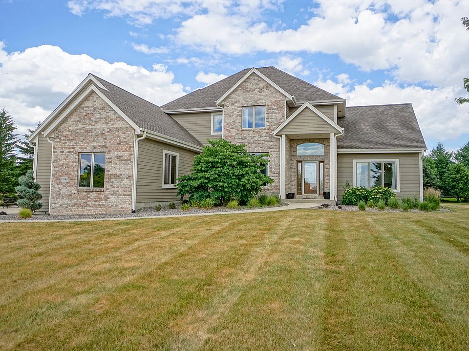 1st image of 37640 Wildwood Ln