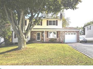 2395 Crestview Ln, Aston, PA 19014