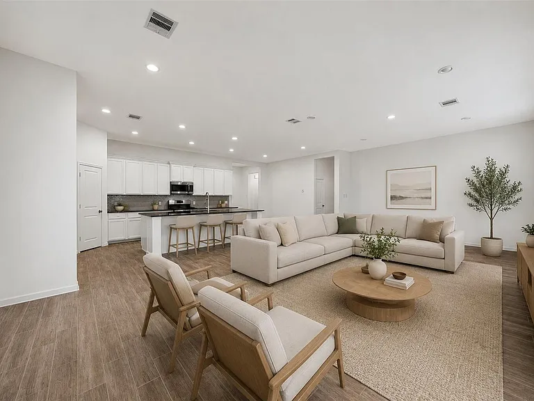 6330 Ontario Dr — Photo 3