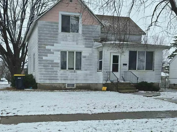 11 1st St NE, Fairfax, MN 55332