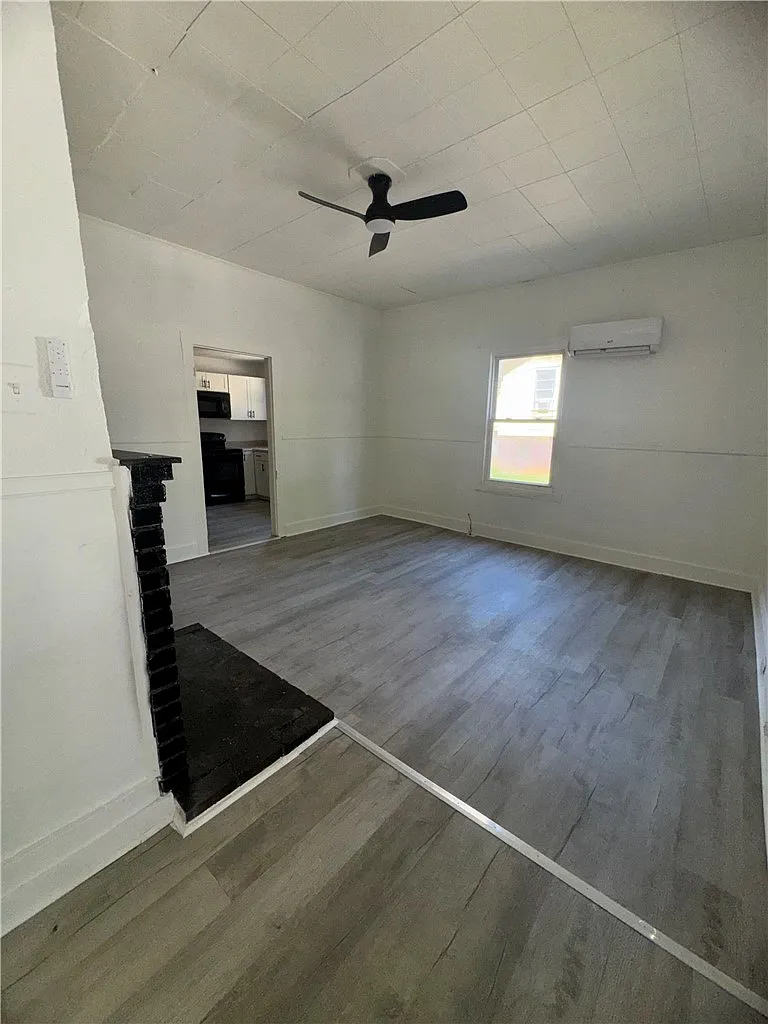 2 bed, 1.0 bath, $80,000 — Photo 4