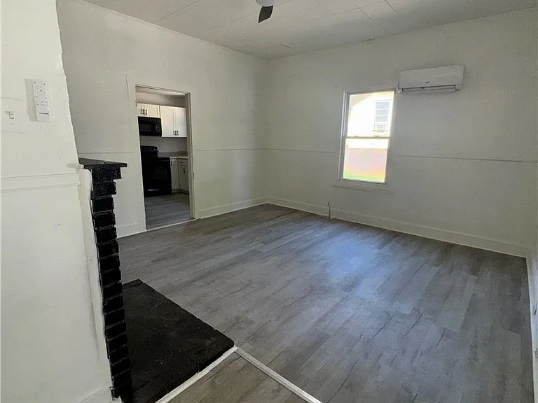 6 Riverside St — Photo 4