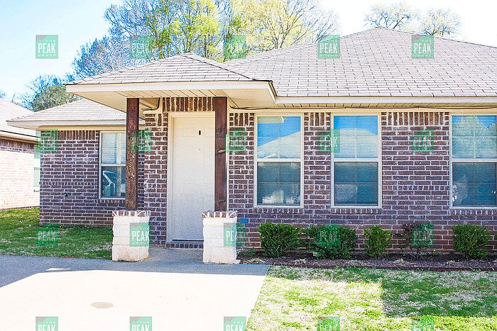 1st image of 18 Bella Ln