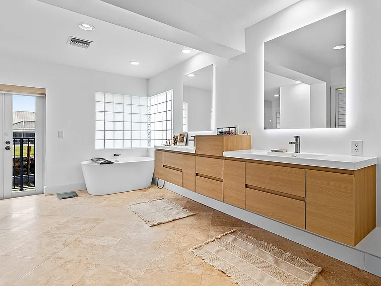 1332 SW Tamarind Way — Photo 19