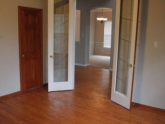 4th image of 2021 Winchester Dr