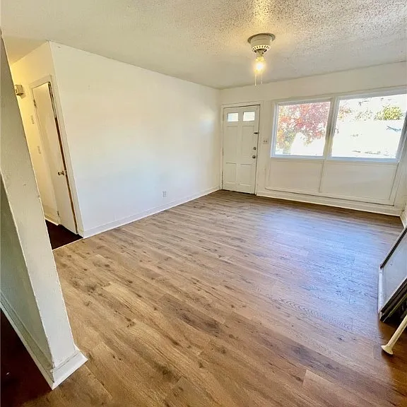 502 Spring Ave — Photo 5