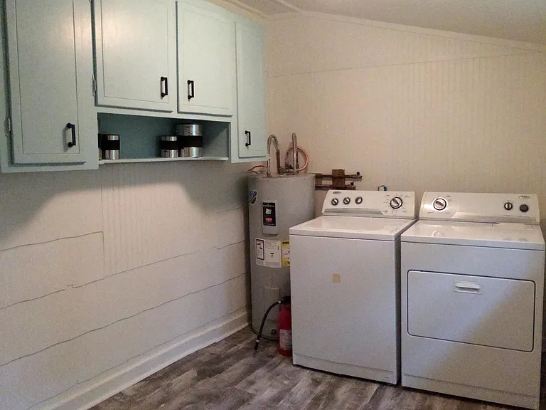 615 Collins Dr — Photo 12