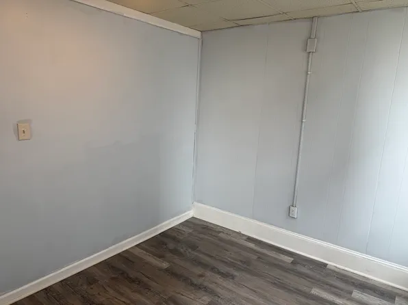 201 Auburn St #1, Manchester, NH 03103