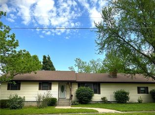 1102 N Washington St, Nevada, MO 64772