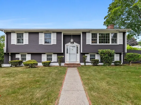 75 Trull Ln, Lowell, MA 01852