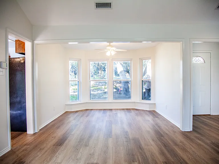 222 Sisterdale Rd — Photo 17