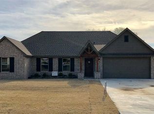 17005 Eagle Dr, Claremore, OK 74017