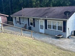 370 Hill Dr, Crab Orchard, WV 25827