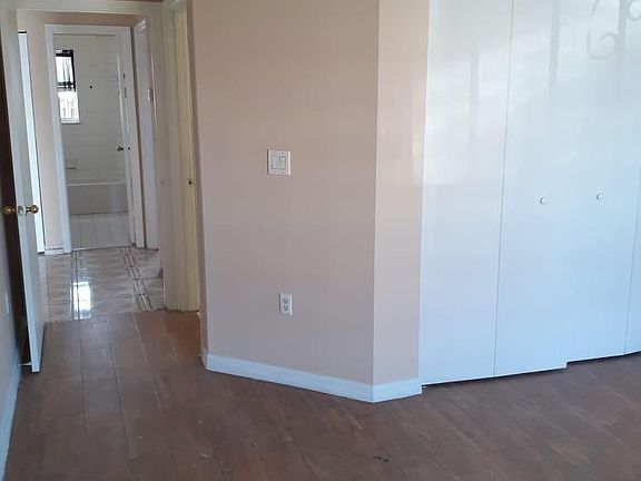 5th image of 2732 NW 202nd Ln