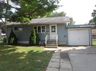 2331 Choctaw Rd, Waukegan, IL 60087