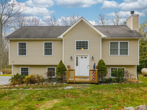 21 Hoeppner Drive, Wurtsboro, NY 12790