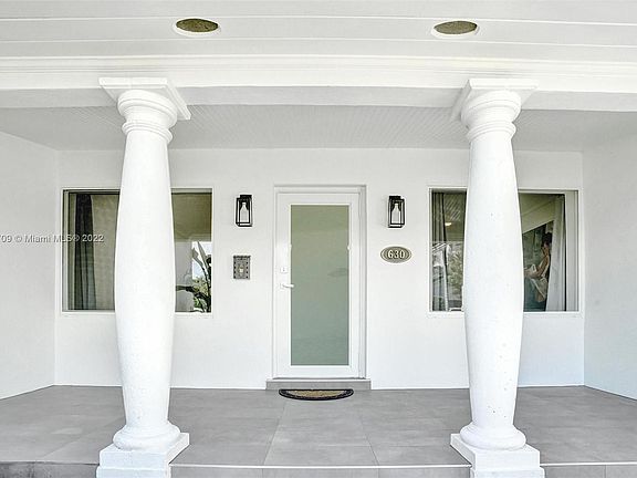 4th image of 630 NE 52nd St #0
