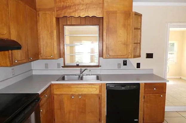 7028 Nathan Rd — Photo 10