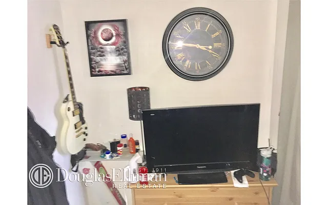 Rented by Douglas Elliman | media 2