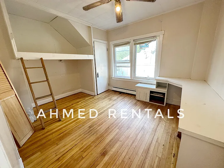132 Main St #1 — Photo 9