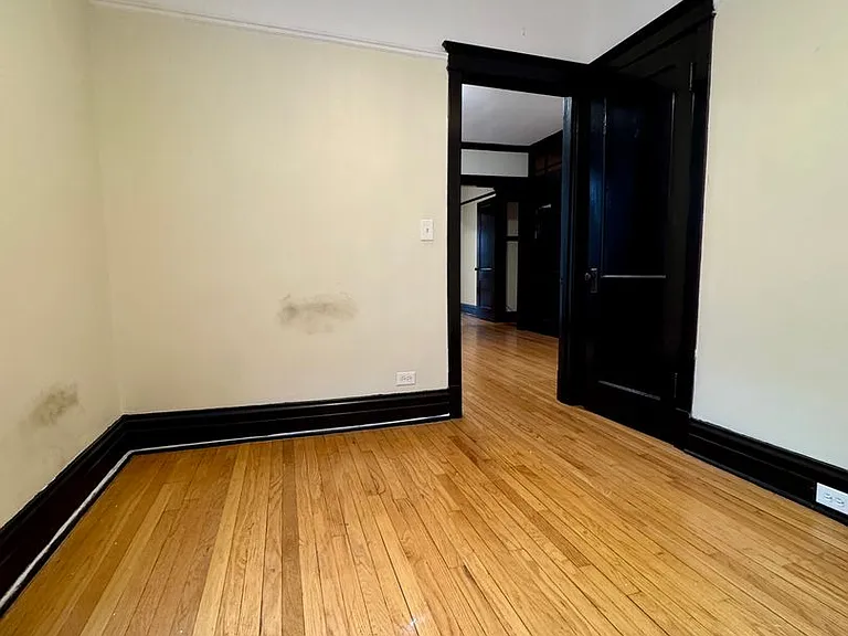 3801 N Lincoln Ave — Photo 8