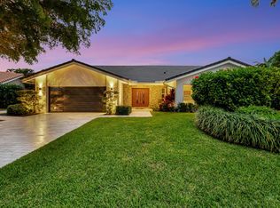 4911 Pineview Cir, Delray Beach, FL 33445